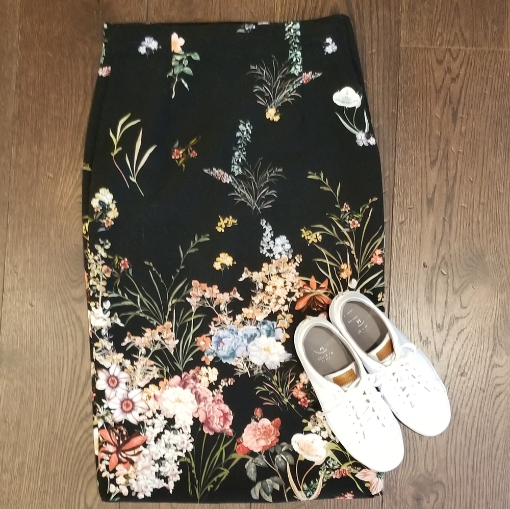 Pre loved Zara Floral Midi Skirt
